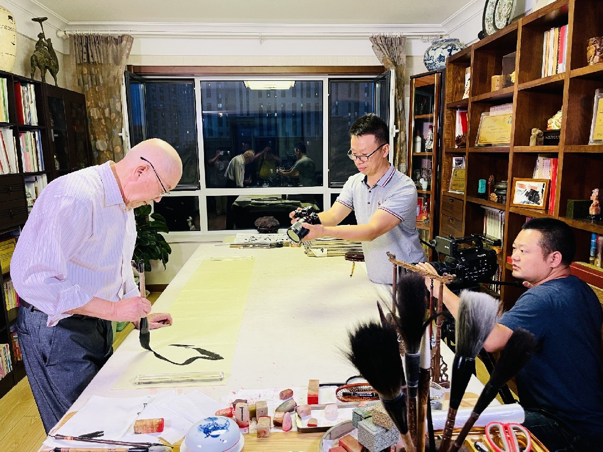 著名书法家王云鹏：为大众创作 为时代放歌