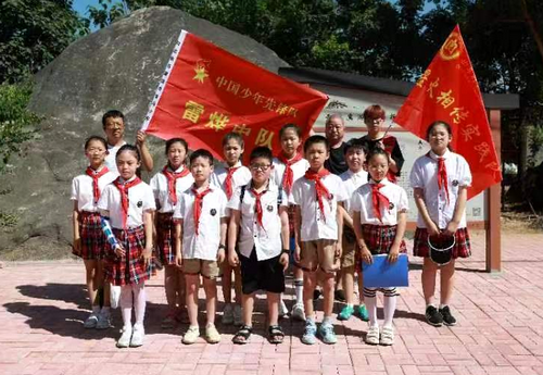 缅怀革命先烈 弘扬革命精神