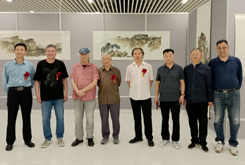 “烟云供养 画韵传情”彭春生国画安阳展圆满成功