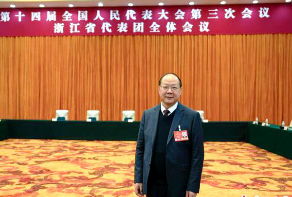 人大代表话中医药师承教育：要培养更多高素质中医药人才