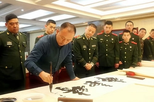 铭记烽火岁月 笔墨绘就和平——刘俊以书法艺术纪念抗战胜利80周年