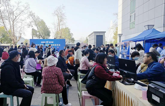 宜昌举办“时令节气与健康”科普活动，市民沉浸式体验中医药文化魅力